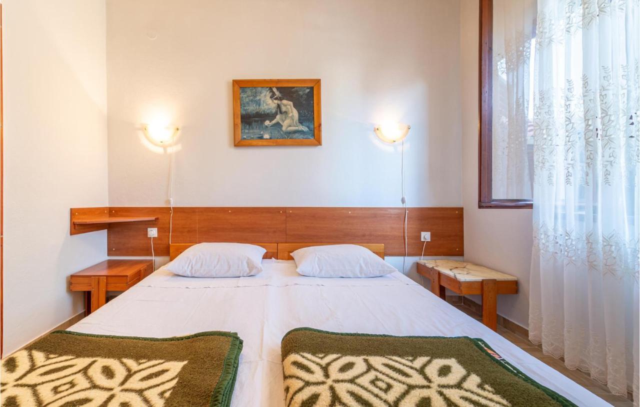 Stunning Apartment In Zadar With Wifi Exterior photo
